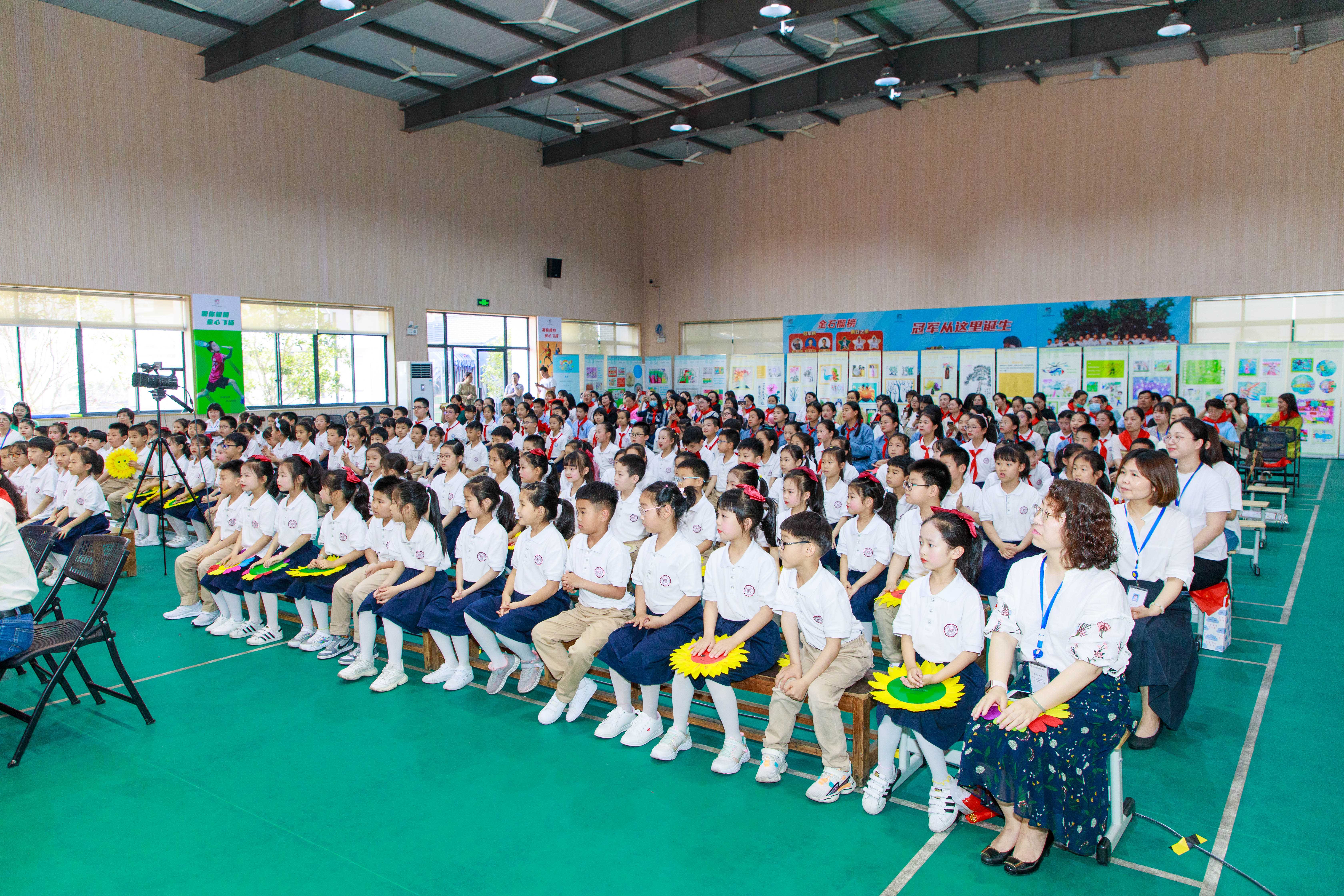 https://cnljyjt.wxlxjy.com/contents/sitefiles2029/10145143/images/25756452.jpg