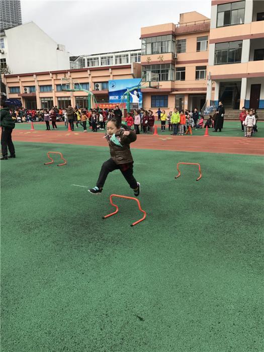https://cnljyjt.wxlxjy.com/contents/sitefiles2029/10145143/images/7915190.jpeg